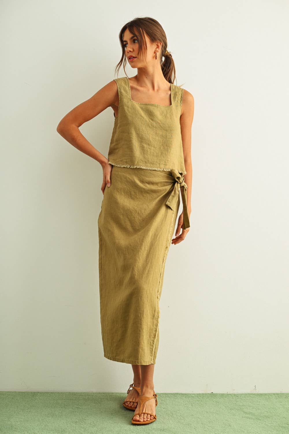 T6261ST   SHORT SLEEVE SQUARE NECK RAW HEM TOP