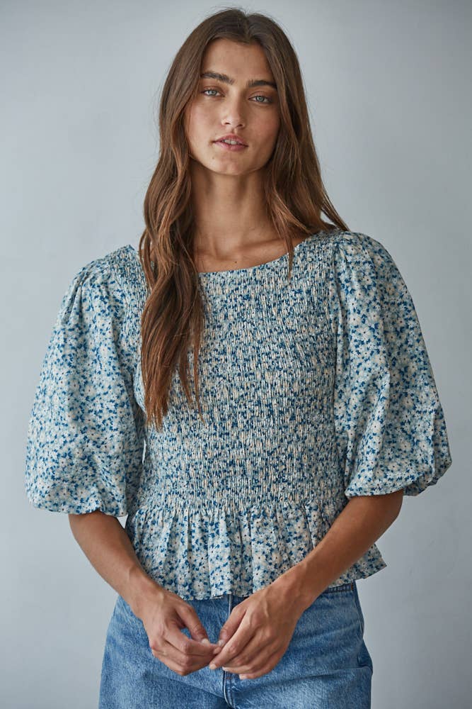 L9078 | Woven Cotton Floral Balloon 3/4 Sleeve Smocked Top