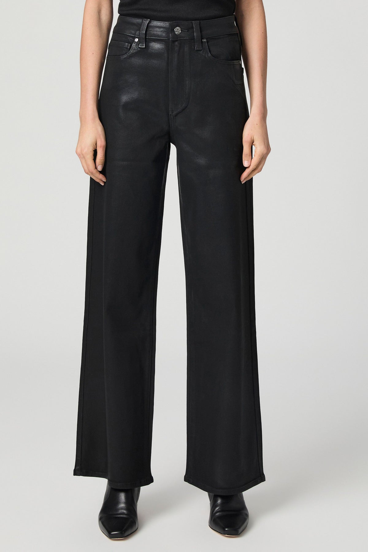 Anessa 31 - Black Fog Luxe Coating